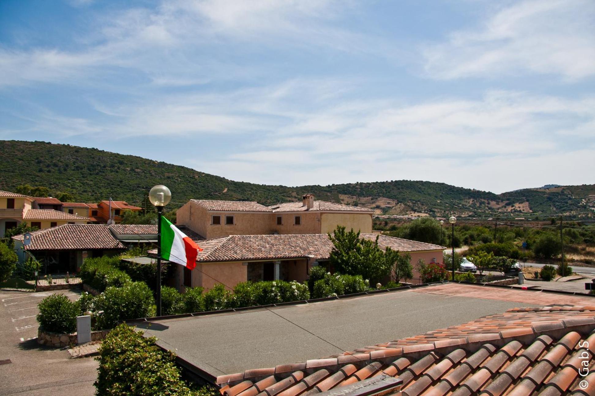 Hotel Alador Tanaunella Exterior foto